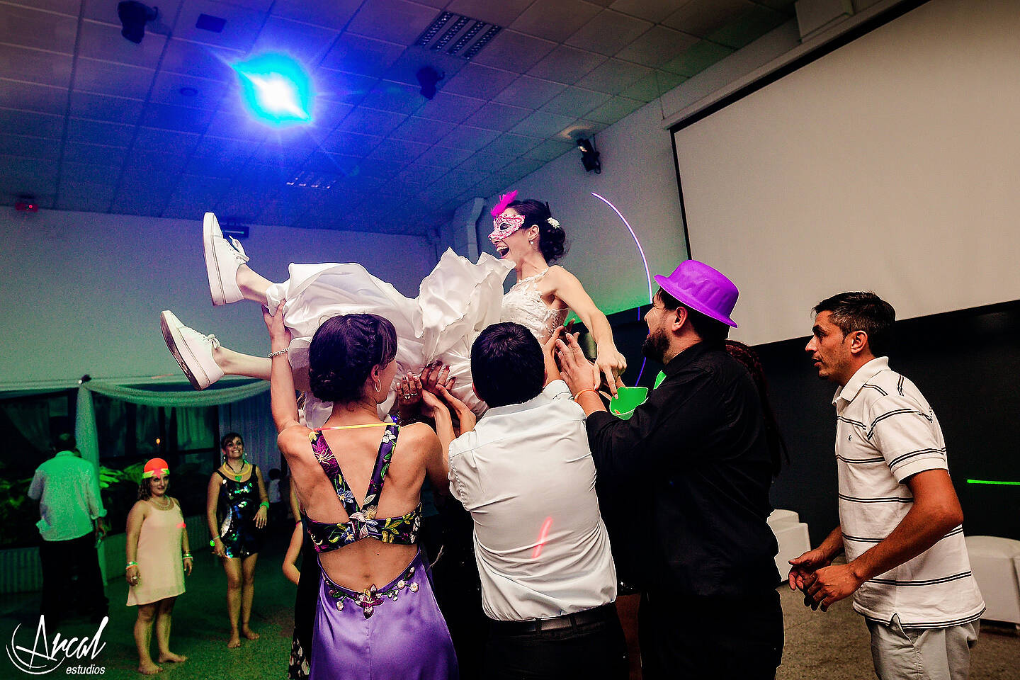 404-ayelen-y-matias-boda-en-iglesia-nueva-aposto-lica-salo-n-malala-carlos-paz-109915