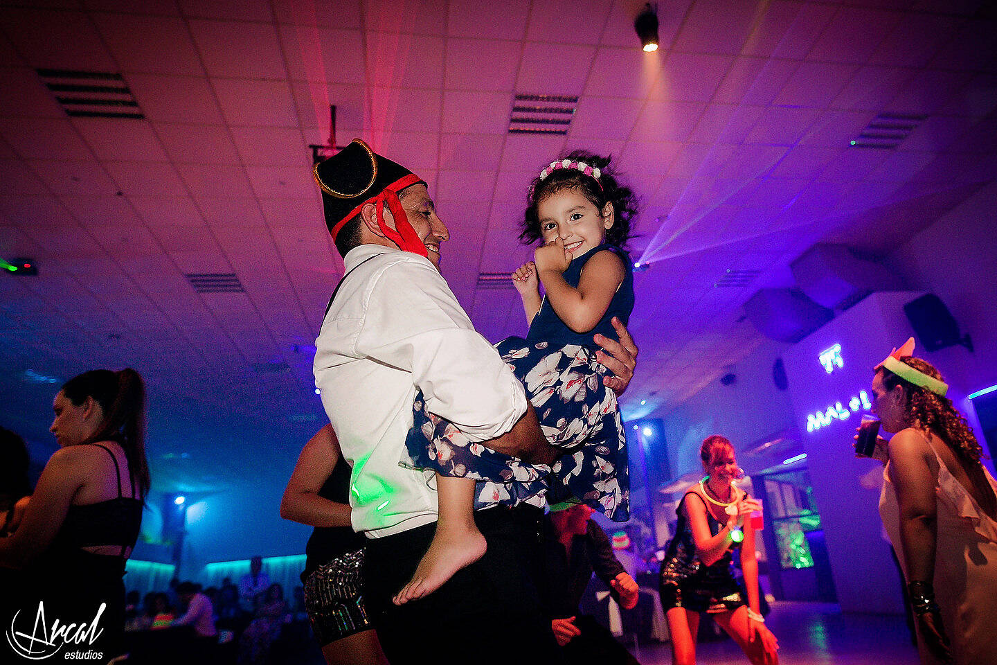436-ayelen-y-matias-boda-en-iglesia-nueva-aposto-lica-salo-n-malala-carlos-paz-109915