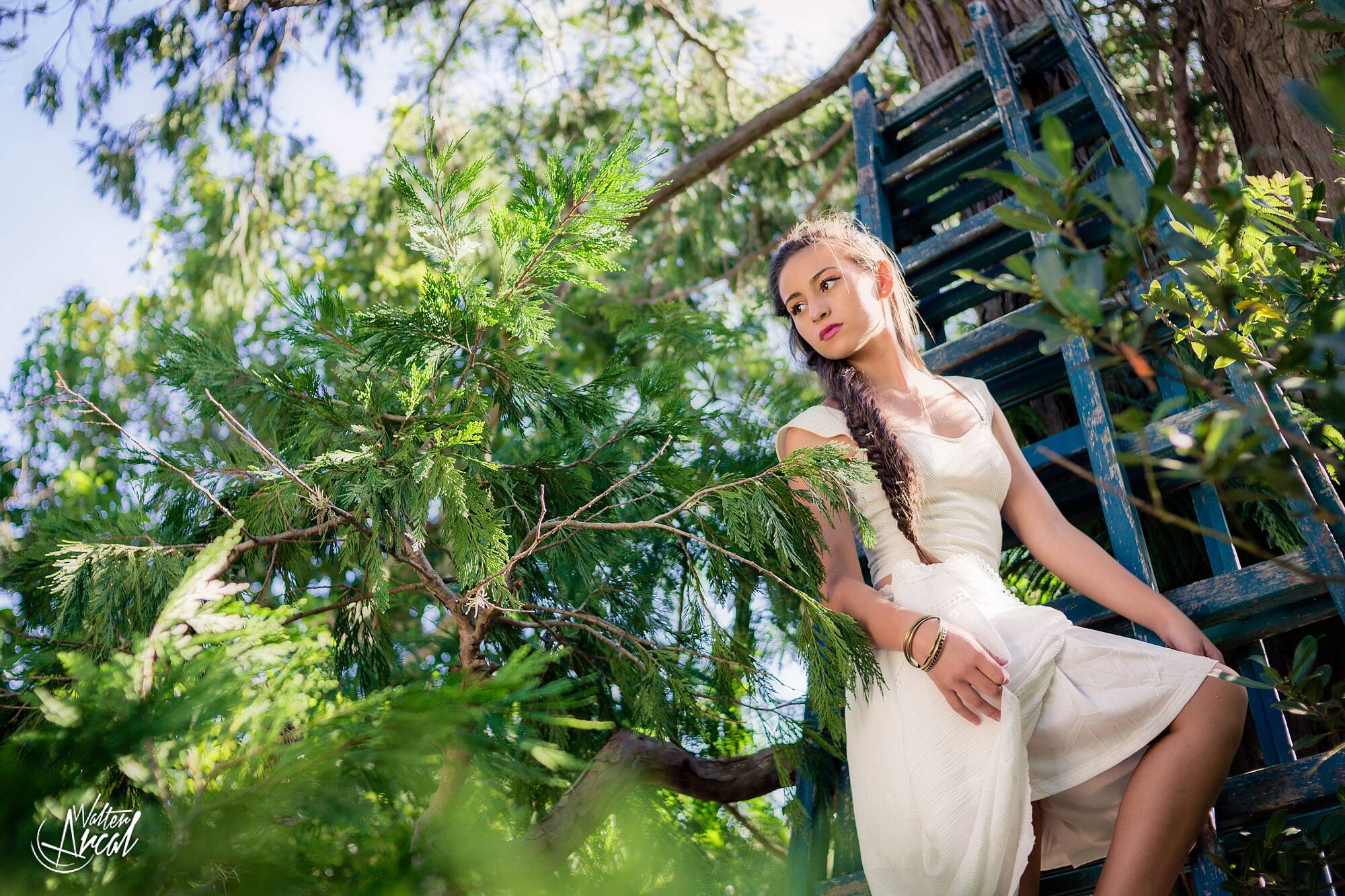 35_cande-roldan_quinceañera_book_15_walter-arcal-photography