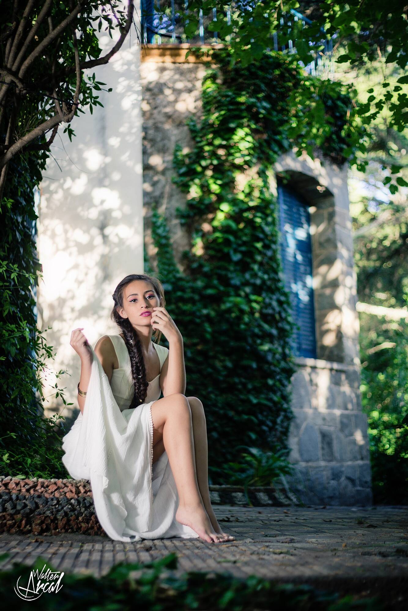 46_cande-roldan_quinceañera_book_15_walter-arcal-photography