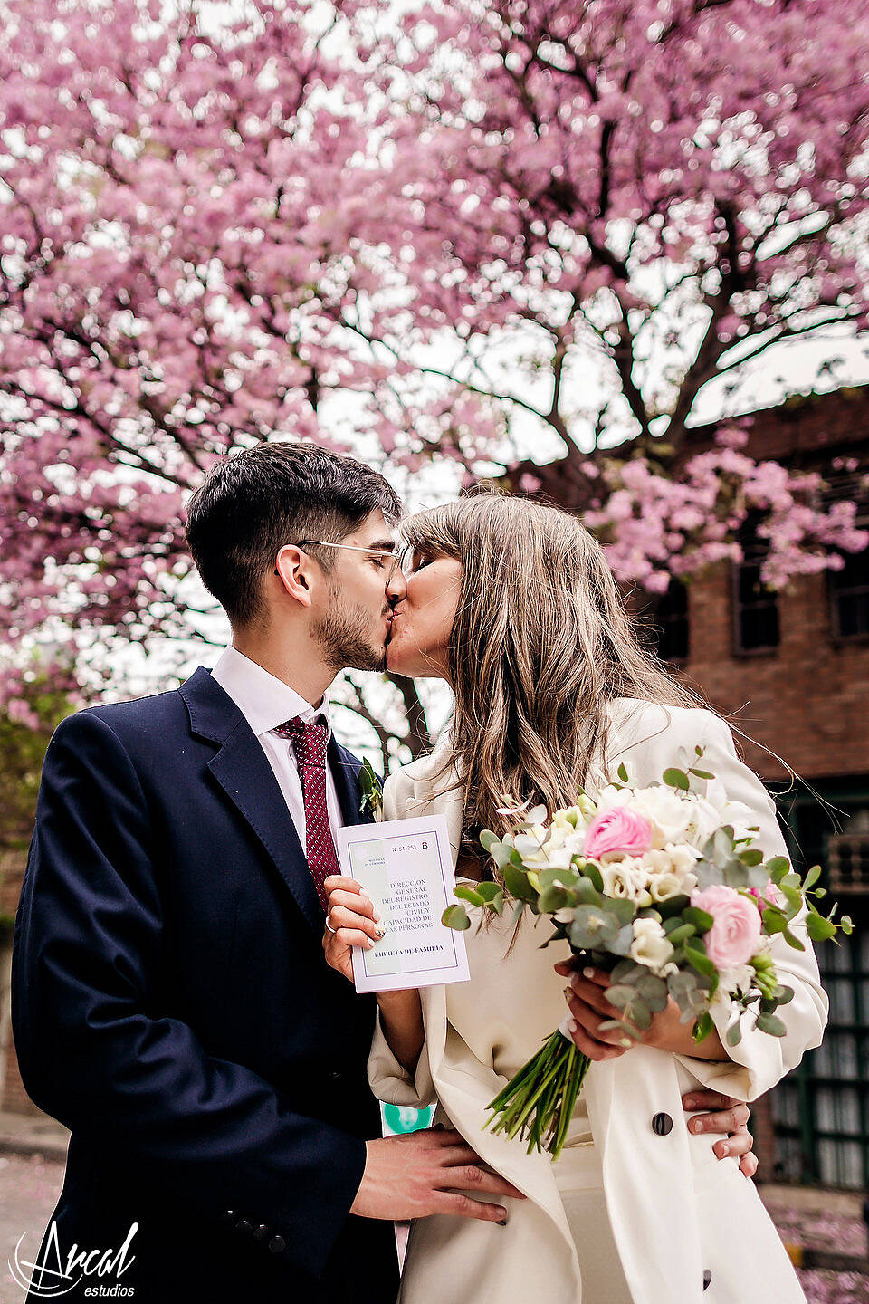170-carla-y-guillermo-casamiento-con-barbijo-o-tapa-boca-por-zoom-registro-civil-de-co-rdoba-fotos-de-novios-en-tribunalesa-119131