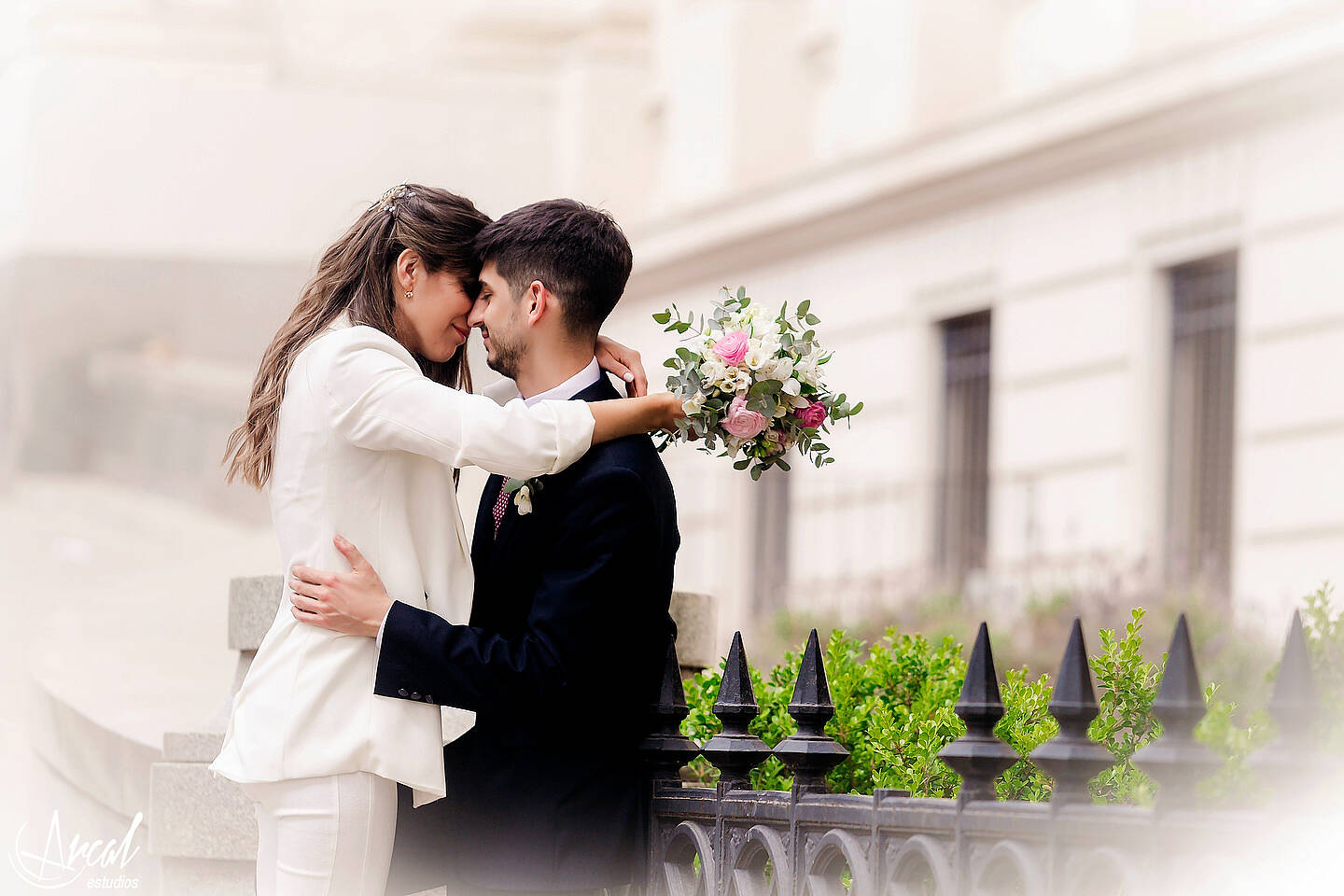 174-carla-y-guillermo-casamiento-con-barbijo-o-tapa-boca-por-zoom-registro-civil-de-co-rdoba-fotos-de-novios-en-tribunalesa-119131