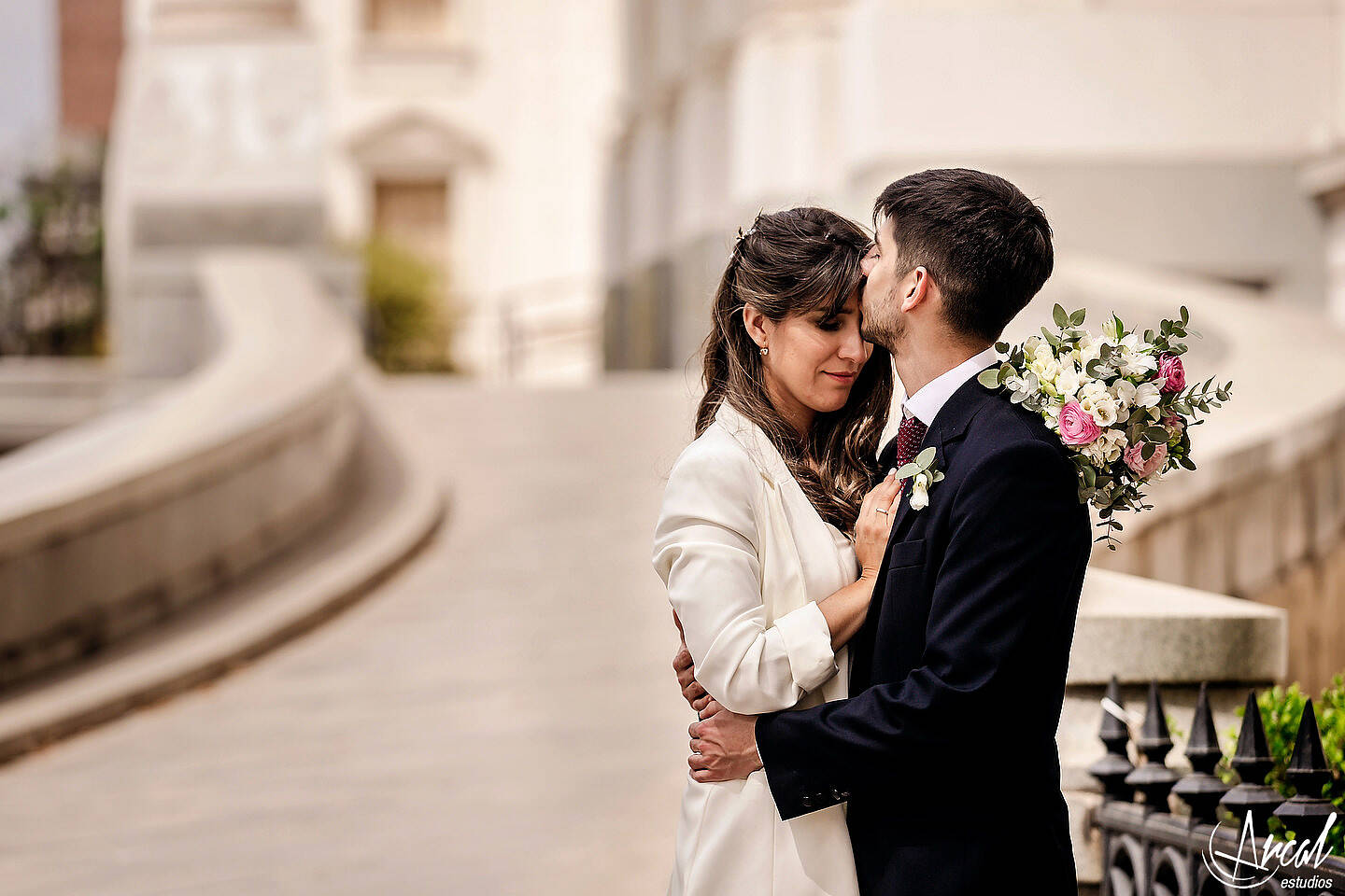 178-carla-y-guillermo-casamiento-con-barbijo-o-tapa-boca-por-zoom-registro-civil-de-co-rdoba-fotos-de-novios-en-tribunales-119131