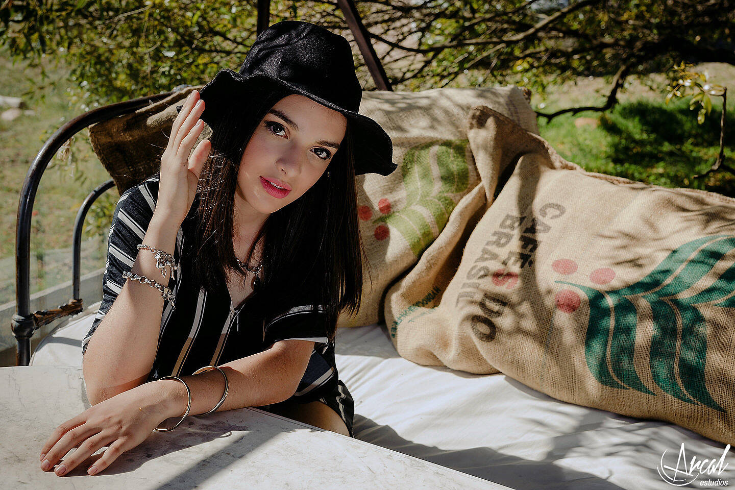 044_Mili Lenci, fotos a quinceañera en Viva la Pepa y Nebula viñedos en la cumbre, book de 15