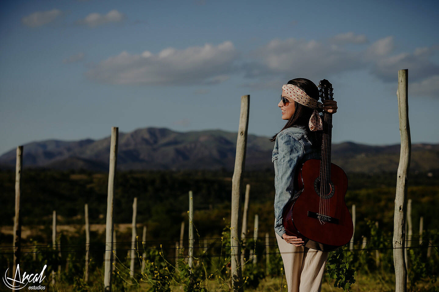 087_Mili Lenci, fotos a quinceañera en Viva la Pepa y Nebula viñedos en la cumbre, book de 15