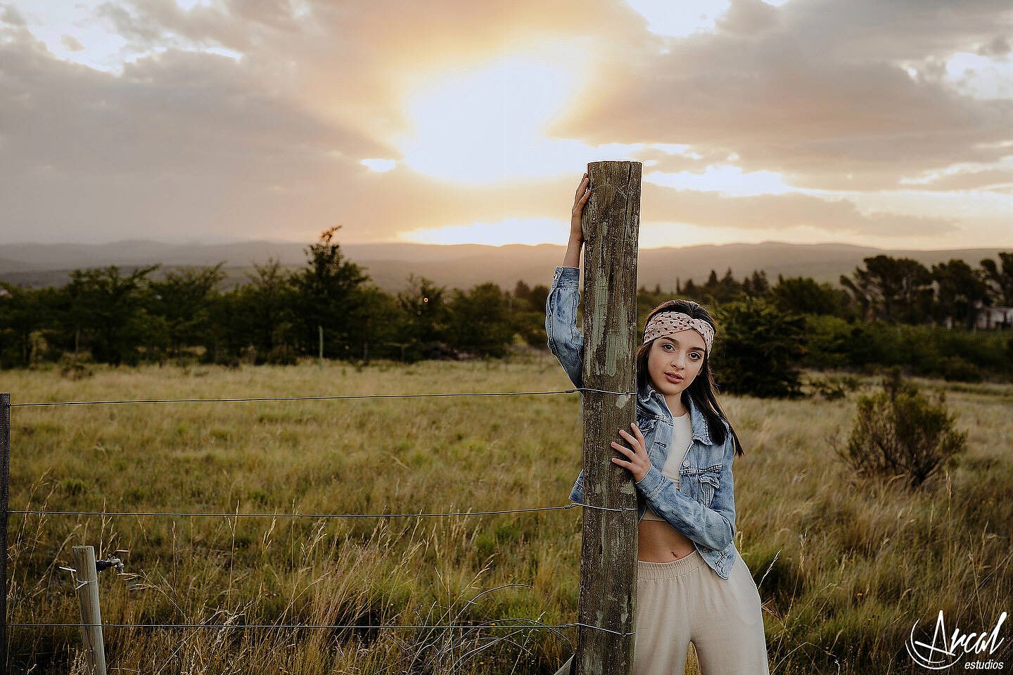 113_Mili Lenci, fotos a quinceañera en Viva la Pepa y Nebula viñedos en la cumbre, book de 15