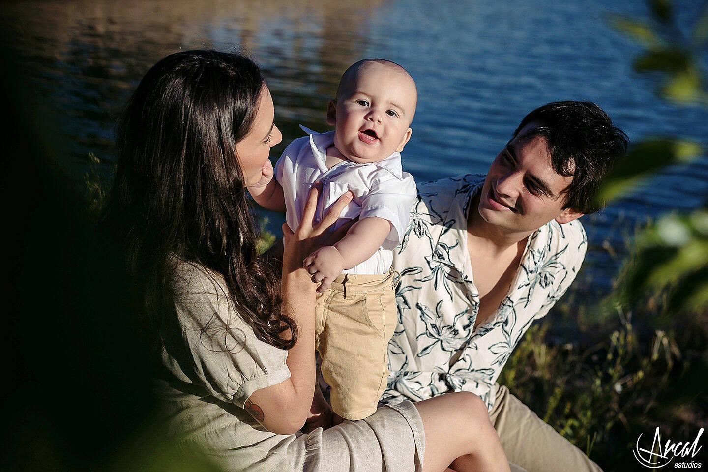 003_Lourdes y Rodrigo, fotos pre-boda, costanera, lago san roque villa carlos paz, fotografías en tagore suites villa del lago_2