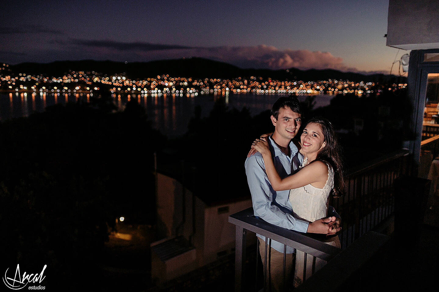 037_Lourdes y Rodrigo, fotos pre-boda, costanera, lago san roque villa carlos paz, fotografías en tagore suites villa del lago_2