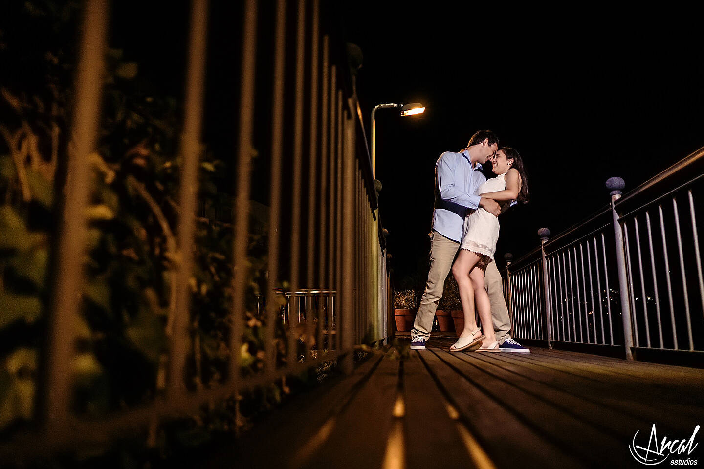 043_Lourdes y Rodrigo, fotos pre-boda, costanera, lago san roque villa carlos paz, fotografías en tagore suites villa del lago_2