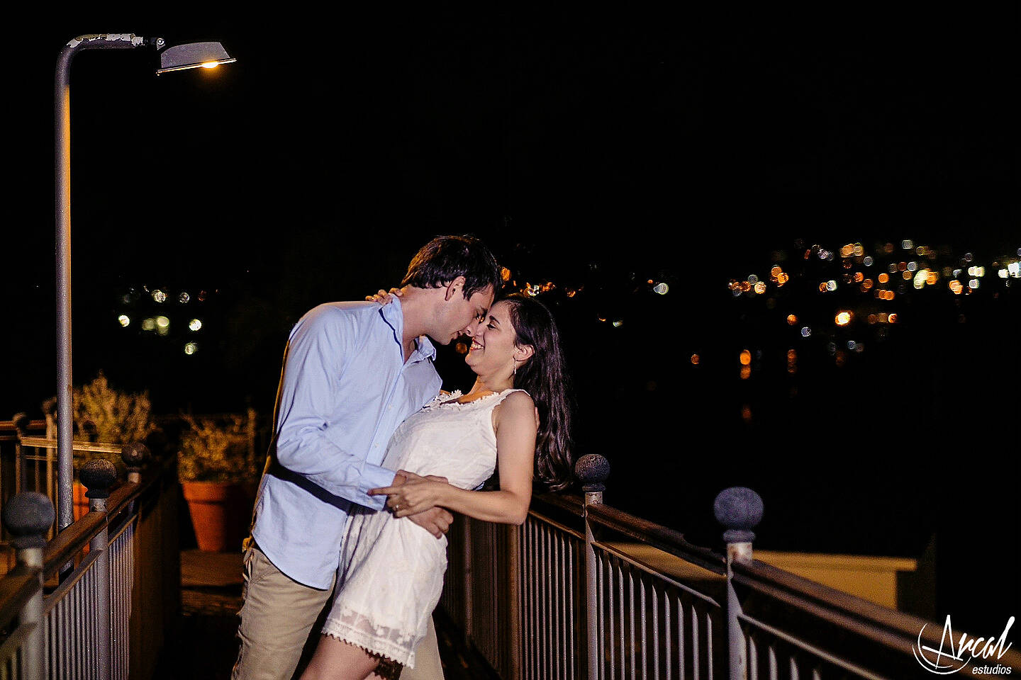 044_Lourdes y Rodrigo, fotos pre-boda, costanera, lago san roque villa carlos paz, fotografías en tagore suites villa del lago_2