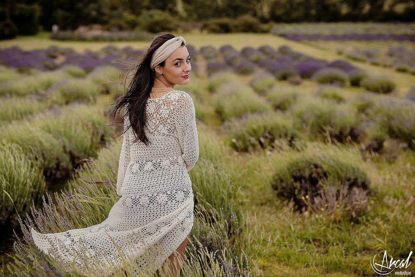 068-cata-succio-book-quincean-era-en-el-vivero-de-nora-fotos-en-campo-de-lavanda-domaine-de-puberclair-y-nebula-vin-edos-a-123791