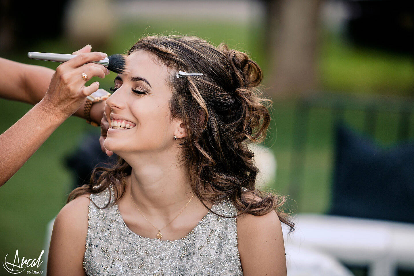 013-giuliana-pelletieri-make-up-de-carla-salguero-en-salo-n-las-grolas-quince-an-os-fiesta-en-pandemia-carlos-paz-malaguen-o-124948