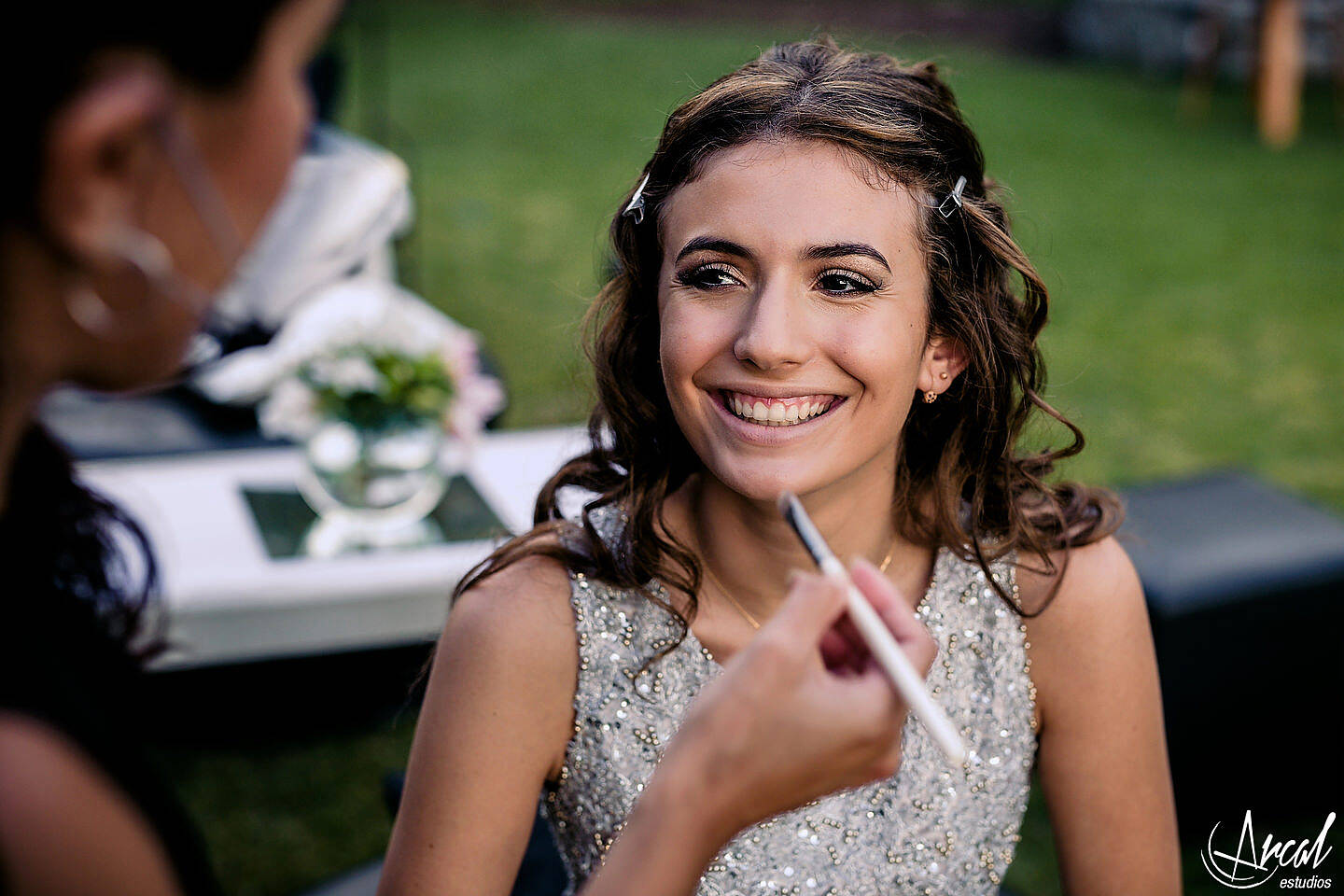 021-giuliana-pelletieri-make-up-de-carla-salguero-en-salo-n-las-grolas-quince-an-os-fiesta-en-pandemia-carlos-paz-malaguen-oa-124948