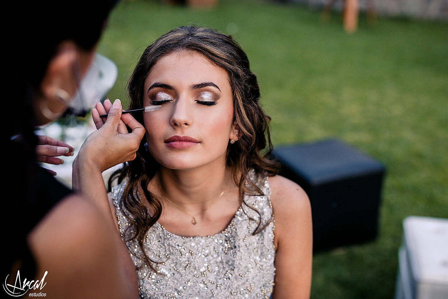 036-giuliana-pelletieri-make-up-de-carla-salguero-en-salo-n-las-grolas-quince-an-os-fiesta-en-pandemia-carlos-paz-malaguen-o-124948