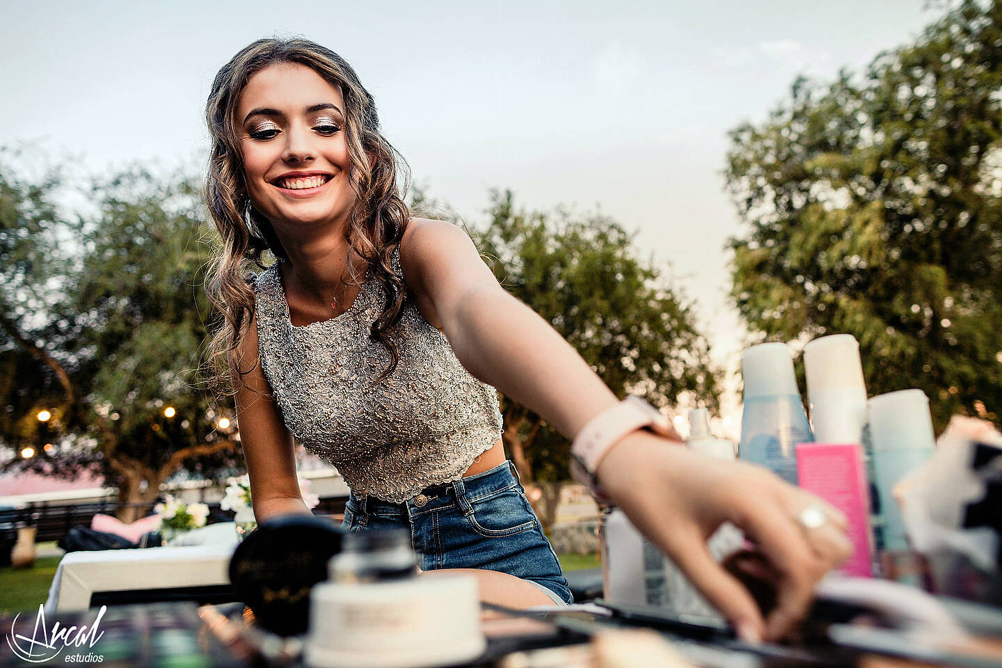 037-giuliana-pelletieri-make-up-de-carla-salguero-en-salo-n-las-grolas-quince-an-os-fiesta-en-pandemia-carlos-paz-malaguen-o-124948