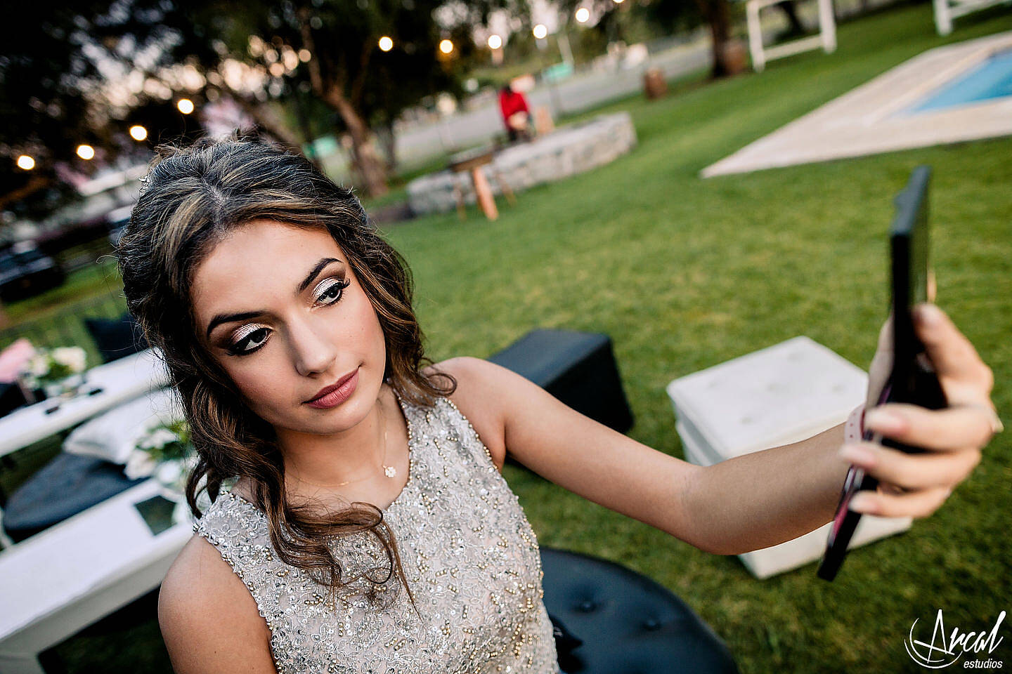 040-giuliana-pelletieri-make-up-de-carla-salguero-en-salo-n-las-grolas-quince-an-os-fiesta-en-pandemia-carlos-paz-malaguen-oa-124948