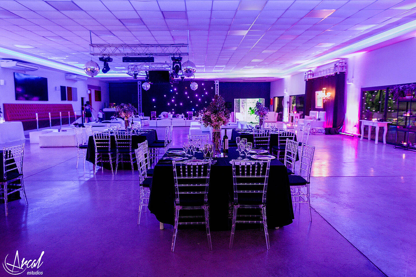 043-giuliana-pelletieri-make-up-de-carla-salguero-en-salo-n-las-grolas-quince-an-os-fiesta-en-pandemia-carlos-paz-malaguen-o-124948