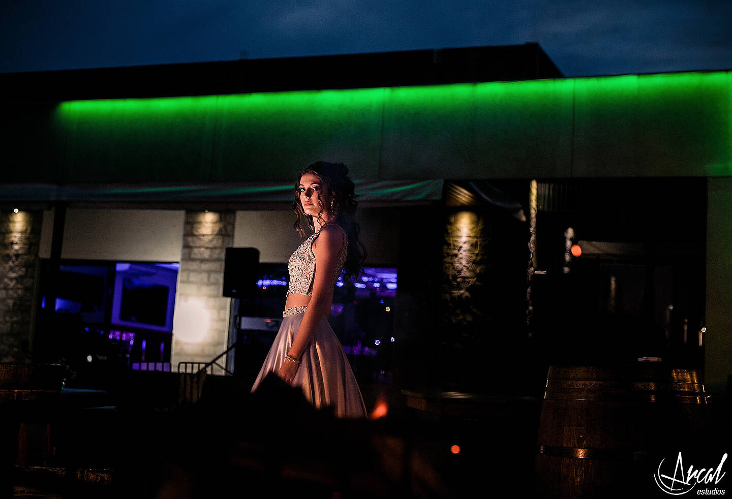 048-giuliana-pelletieri-make-up-de-carla-salguero-en-salo-n-las-grolas-quince-an-os-fiesta-en-pandemia-carlos-paz-malaguen-oa-124948