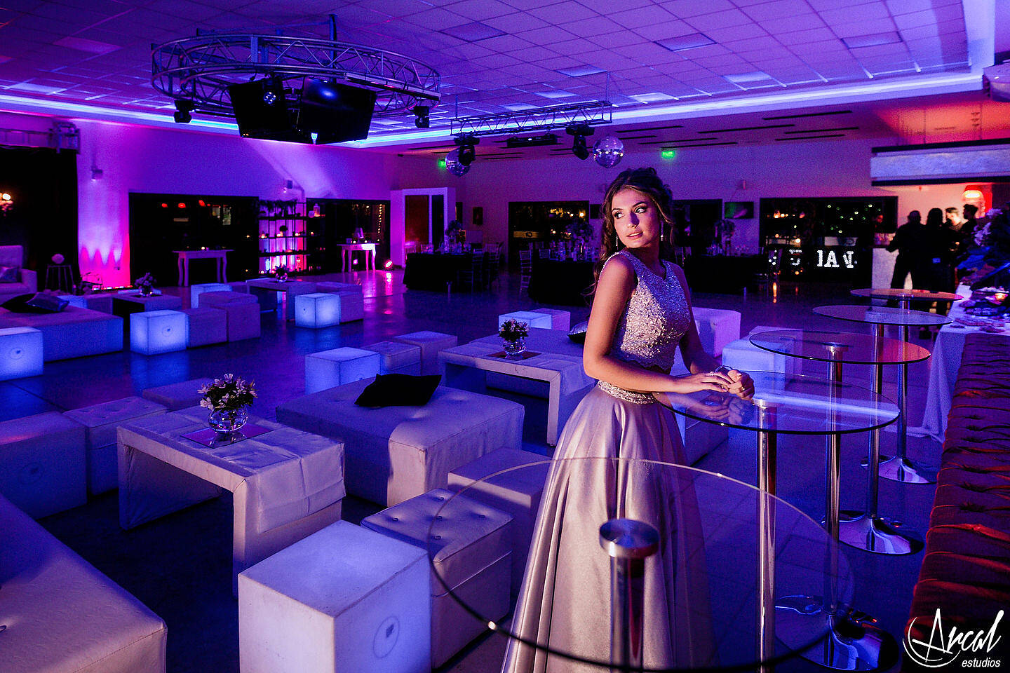 084-giuliana-pelletieri-make-up-de-carla-salguero-en-salo-n-las-grolas-quince-an-os-fiesta-en-pandemia-carlos-paz-malaguen-oa-124948