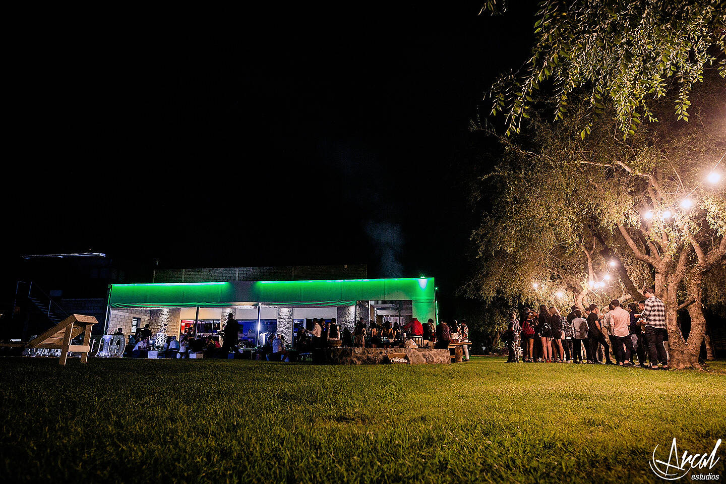 132-giuliana-pelletieri-make-up-de-carla-salguero-en-salo-n-las-grolas-quince-an-os-fiesta-en-pandemia-carlos-paz-malaguen-oa-124948