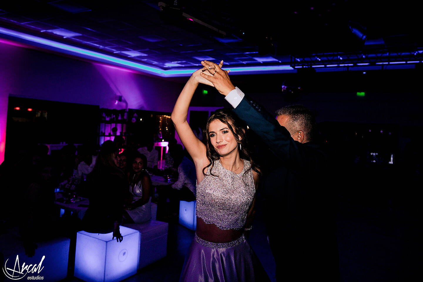 165-giuliana-pelletieri-make-up-de-carla-salguero-en-salo-n-las-grolas-quince-an-os-fiesta-en-pandemia-carlos-paz-malaguen-o-124948