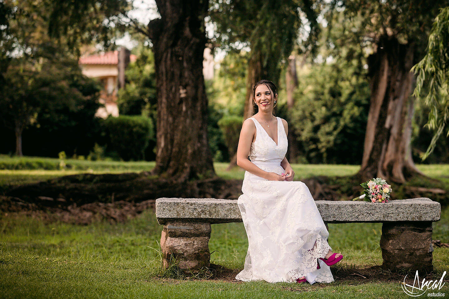 031_Lourdes y Rodrigo; boda en pandemia, iglesia católica parroquia de jesus maría, evento en estancia el rosal, agua de oro, córdoba