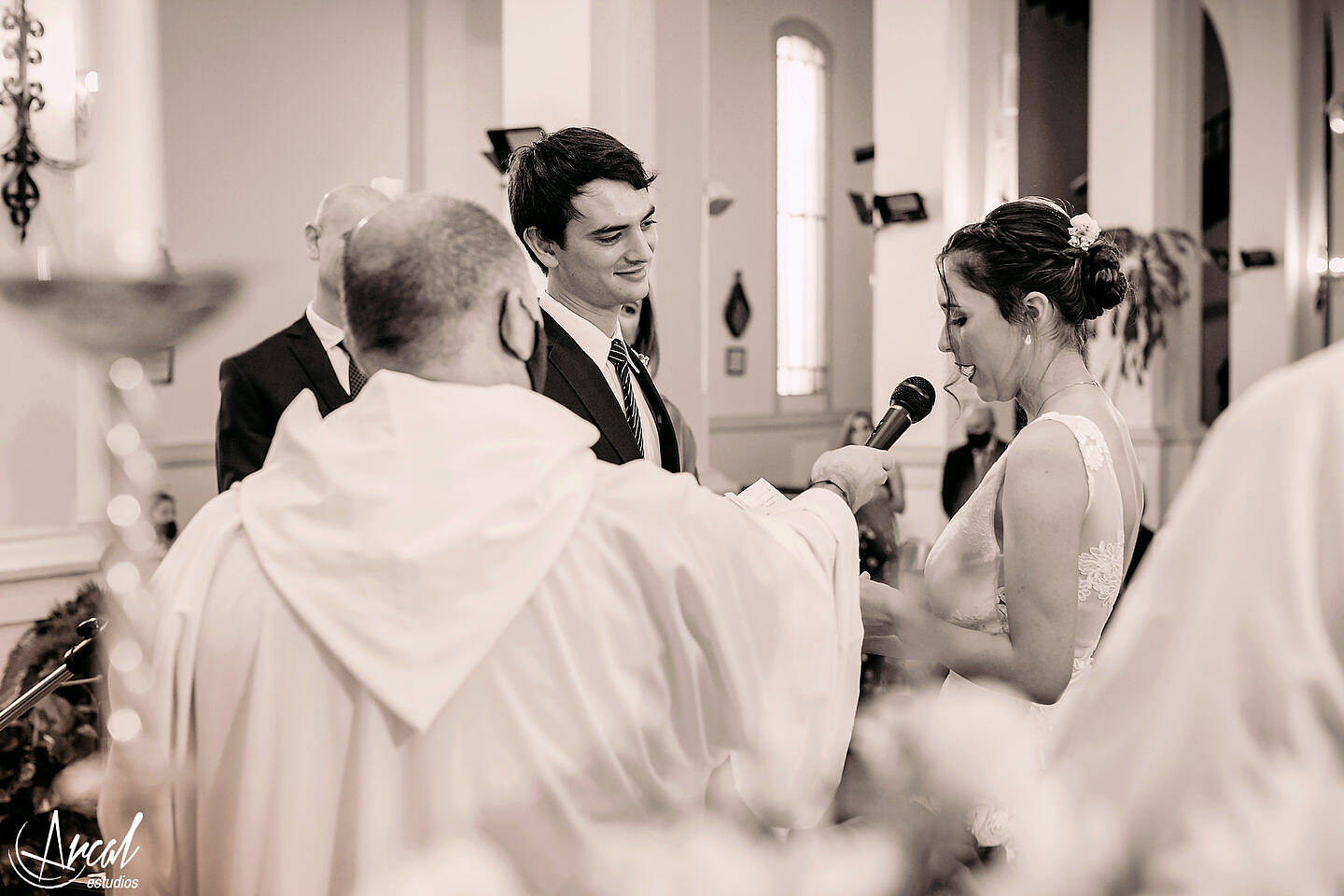 090_Lourdes y Rodrigo; boda en pandemia, iglesia católica parroquia de jesus maría, evento en estancia el rosal, agua de oro, córdoba