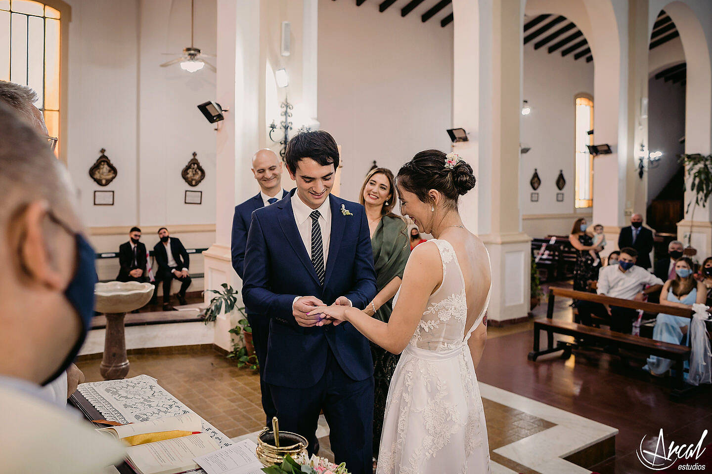 101_Lourdes y Rodrigo; boda en pandemia, iglesia católica parroquia de jesus maría, evento en estancia el rosal, agua de oro, córdobaA
