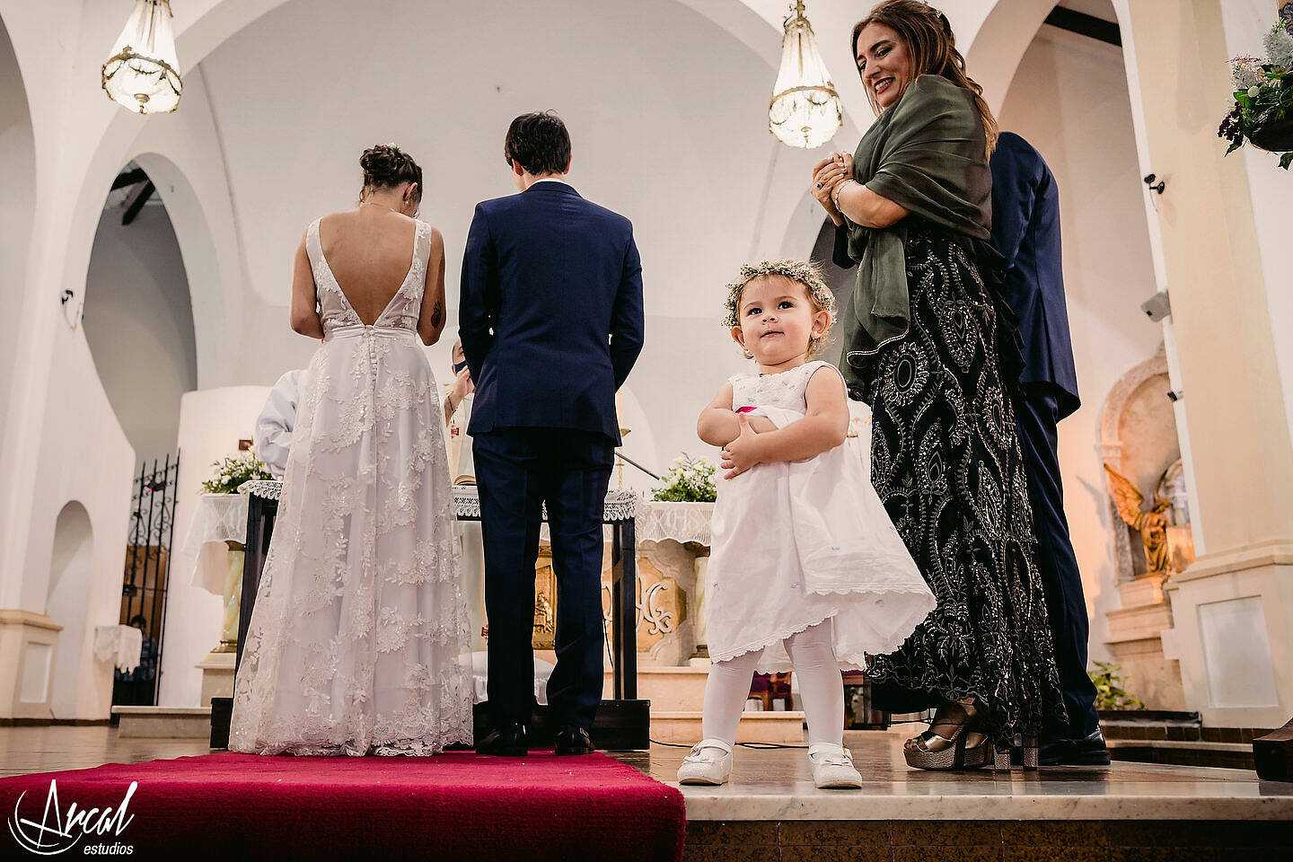 132_Lourdes y Rodrigo; boda en pandemia, iglesia católica parroquia de jesus maría, evento en estancia el rosal, agua de oro, córdoba