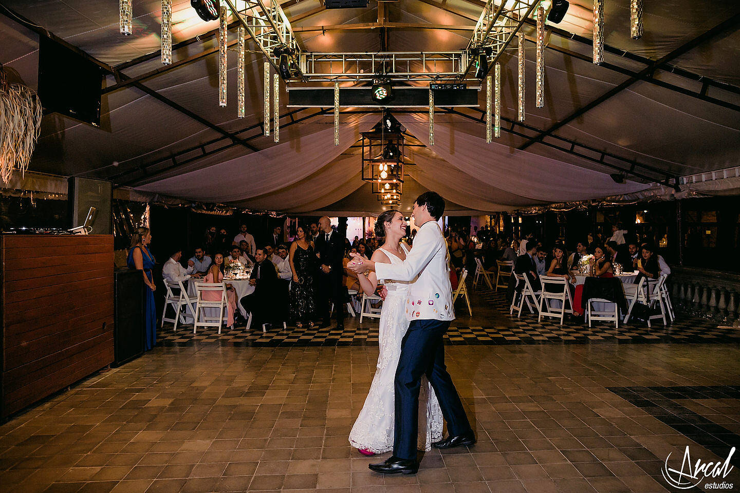 236_Lourdes y Rodrigo; boda en pandemia, iglesia católica parroquia de jesus maría, evento en estancia el rosal, agua de oro, córdobaA