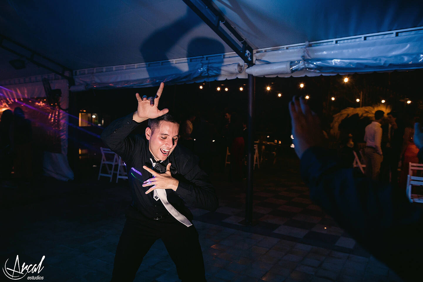 359_Lourdes y Rodrigo; boda en pandemia, iglesia católica parroquia de jesus maría, evento en estancia el rosal, agua de oro, córdobaA