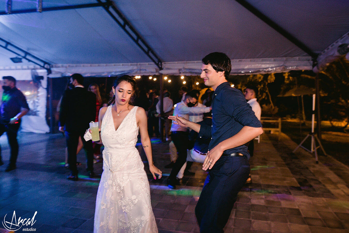 405_Lourdes y Rodrigo; boda en pandemia, iglesia católica parroquia de jesus maría, evento en estancia el rosal, agua de oro, córdobaA