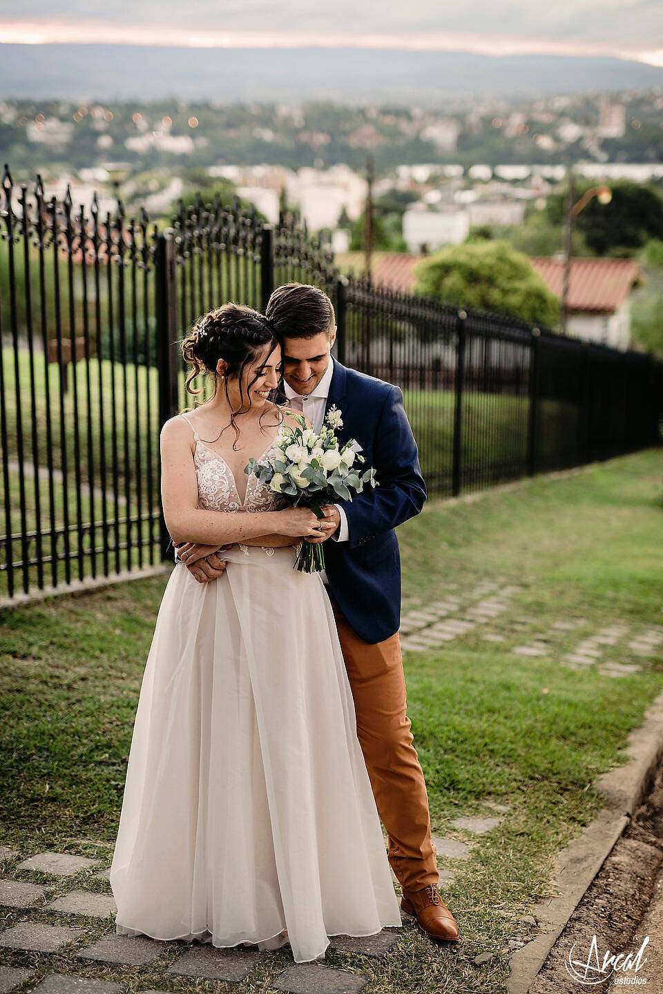 188_Julieta y Agustín - Casamiento en pandemia, salón del Jockey Carlos Paz