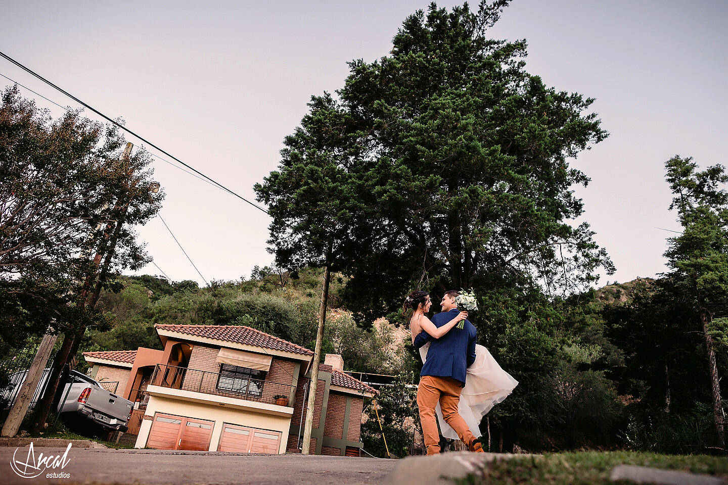 192_Julieta y Agustín - Casamiento en pandemia, salón del Jockey Carlos Paz