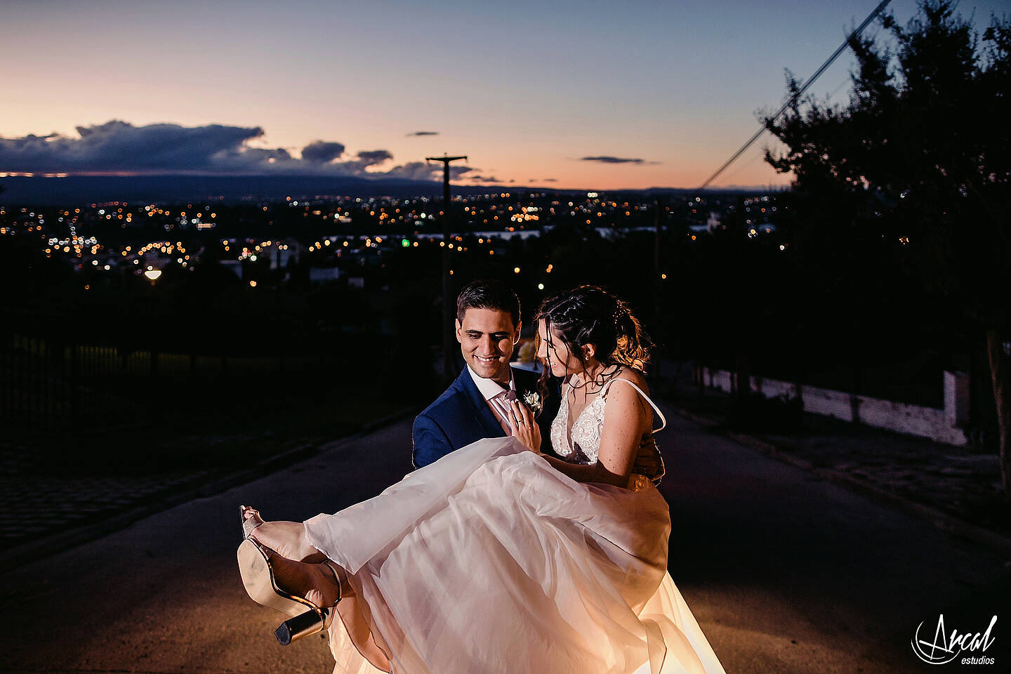 213_Julieta y Agustín - Casamiento en pandemia, salón del Jockey Carlos Paz