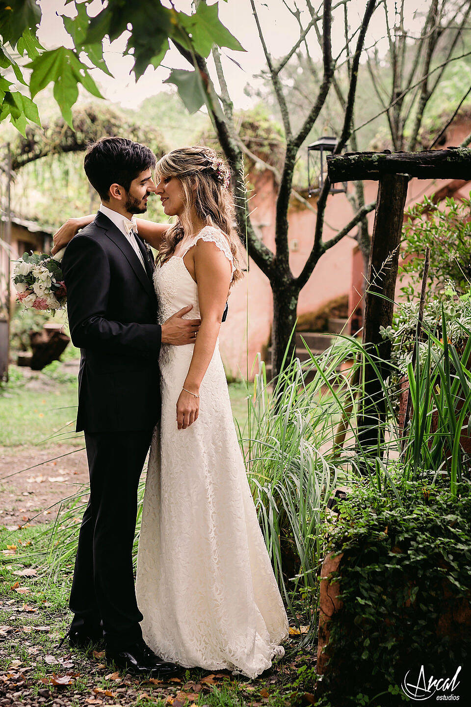 187_Carla y Guille, casamiento en pandemia, boda en estancia El Rosal de Agua de Oro, animación de Ramiro Buteler, fotografía de Arcal Estudios