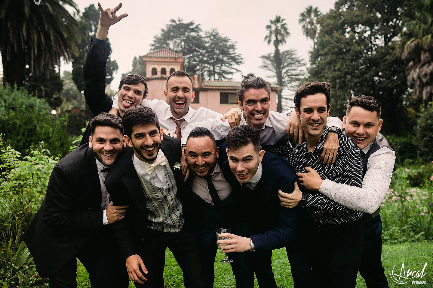 252_Carla y Guille, casamiento en pandemia, boda en estancia El Rosal de Agua de Oro, animación de Ramiro Buteler, fotografía de Arcal Estudios
