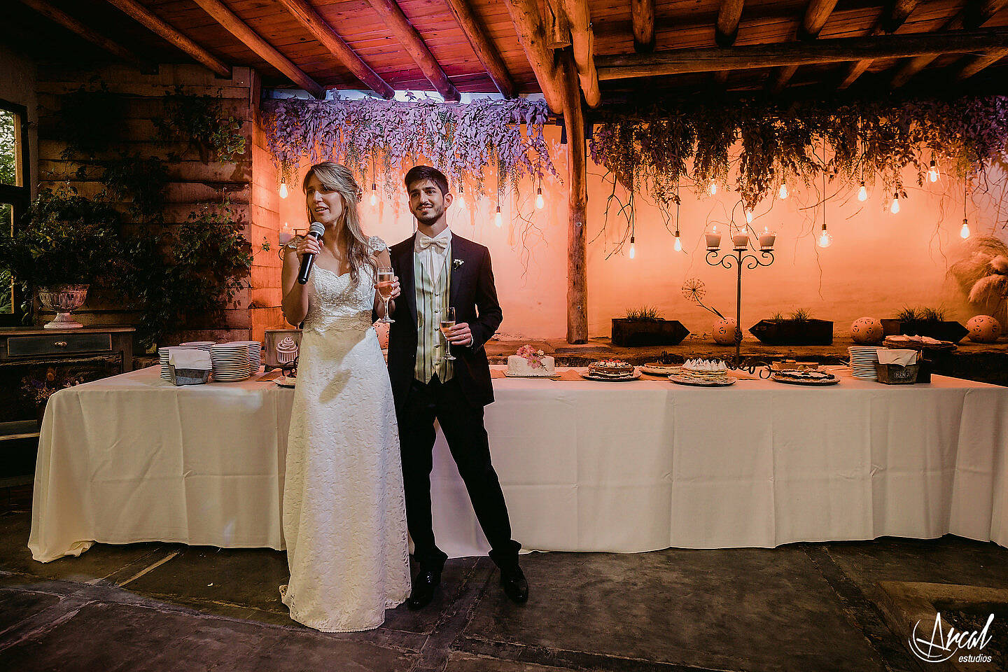 255_Carla y Guille, casamiento en pandemia, boda en estancia El Rosal de Agua de Oro, animación de Ramiro Buteler, fotografía de Arcal Estudios