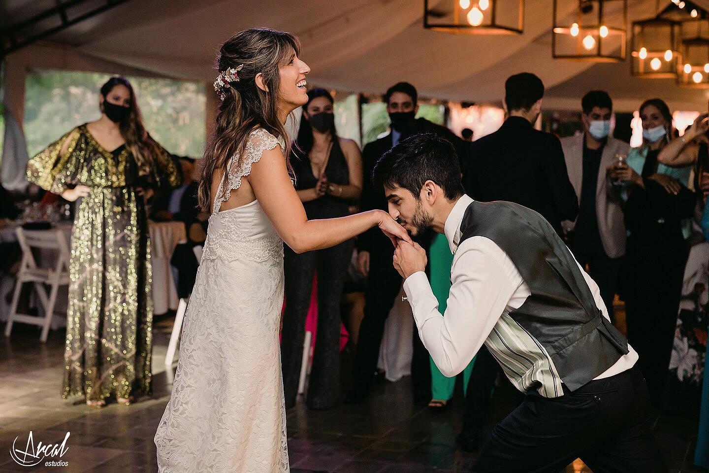 274_Carla y Guille, casamiento en pandemia, boda en estancia El Rosal de Agua de Oro, animación de Ramiro Buteler, fotografía de Arcal Estudios