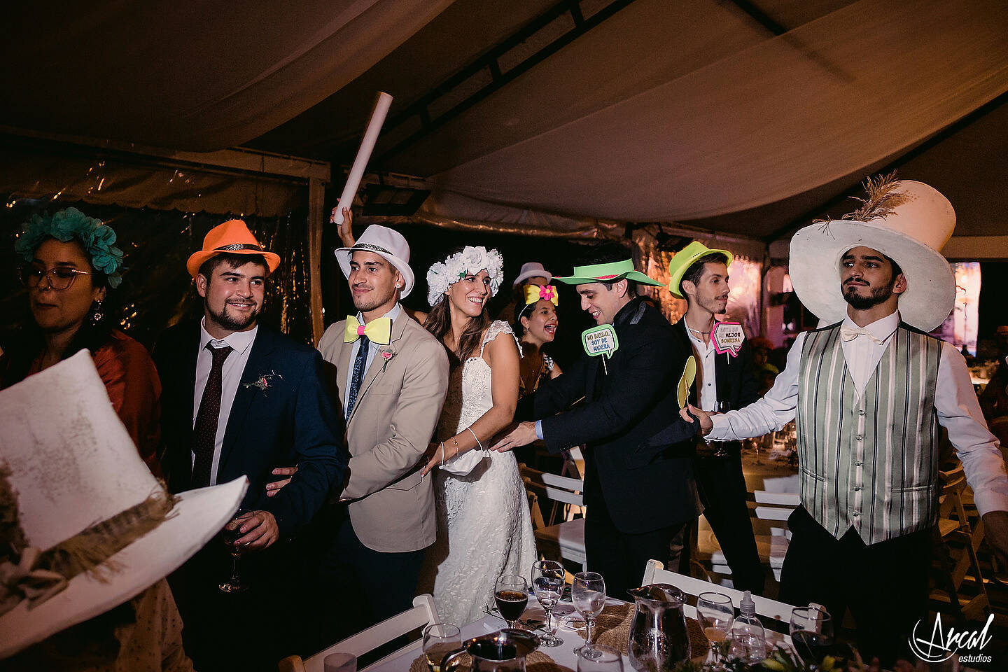 346_Carla y Guille, casamiento en pandemia, boda en estancia El Rosal de Agua de Oro, animación de Ramiro Buteler, fotografía de Arcal Estudios