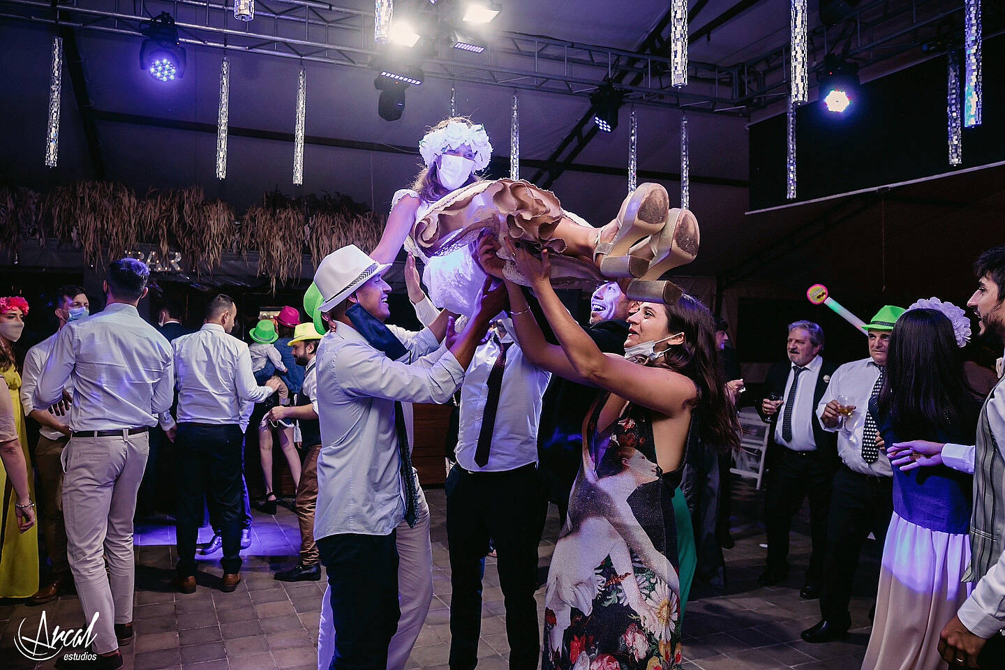 442_Carla y Guille, casamiento en pandemia, boda en estancia El Rosal de Agua de Oro, animación de Ramiro Buteler, fotografía de Arcal Estudios