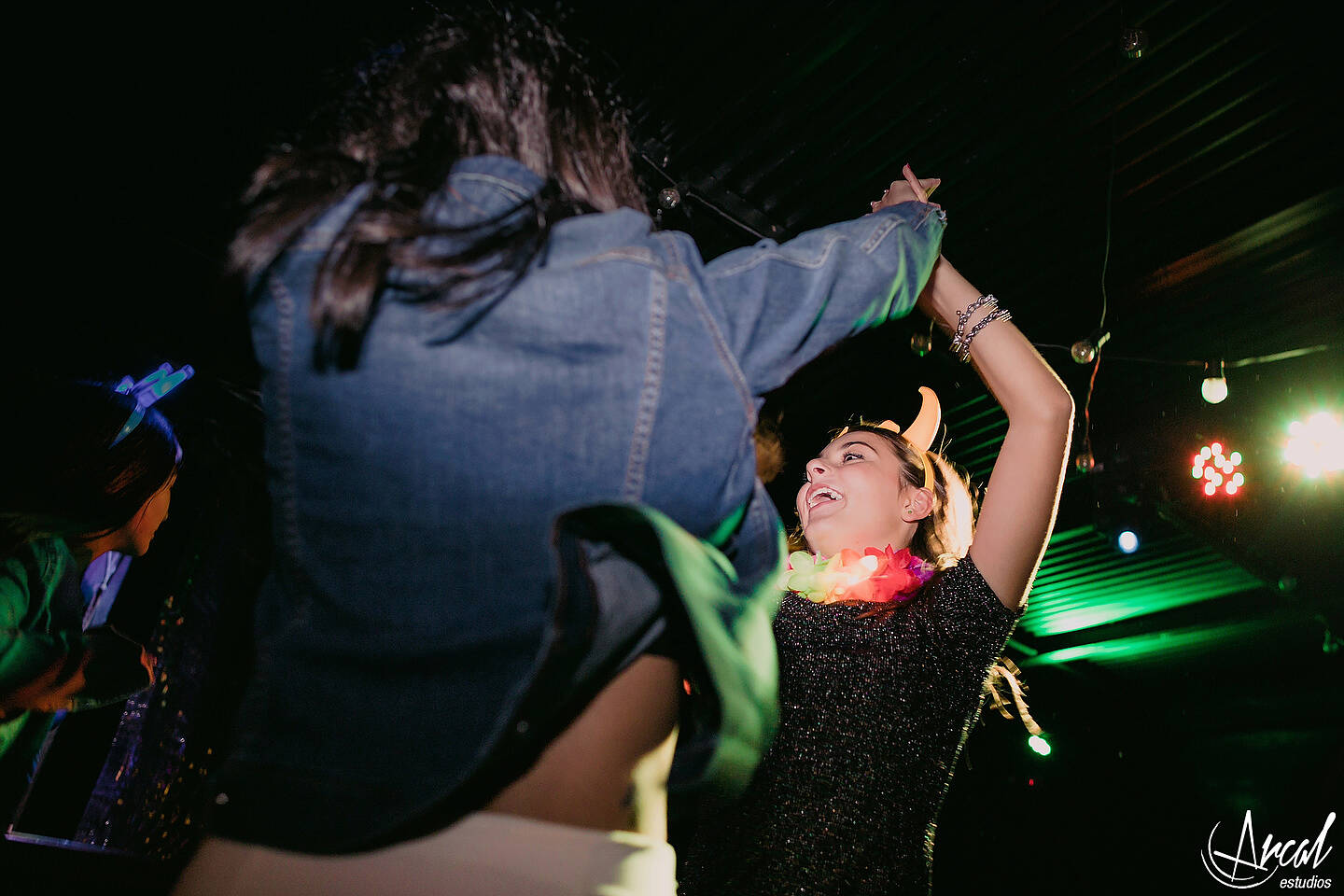 247-catalina-succio-quincean-era-fotografi-a-en-zebra-beach-frente-al-salo-n-jockey-club-carlos-paz-125783