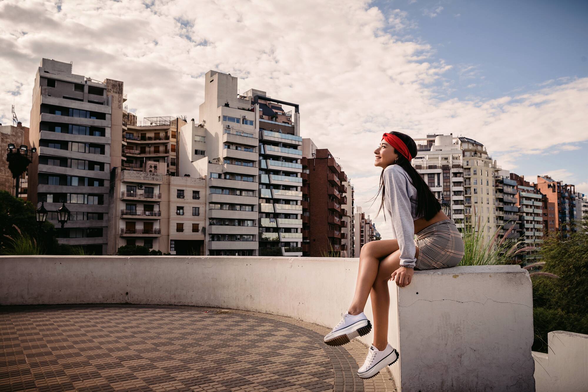 011-book-15-stefani-a-maldonado-sesio-n-de-fotos-urbana-co-rdoba-rueda-eiffel-fotos-en-bar-el-mezon-y-solutto-bar-134298