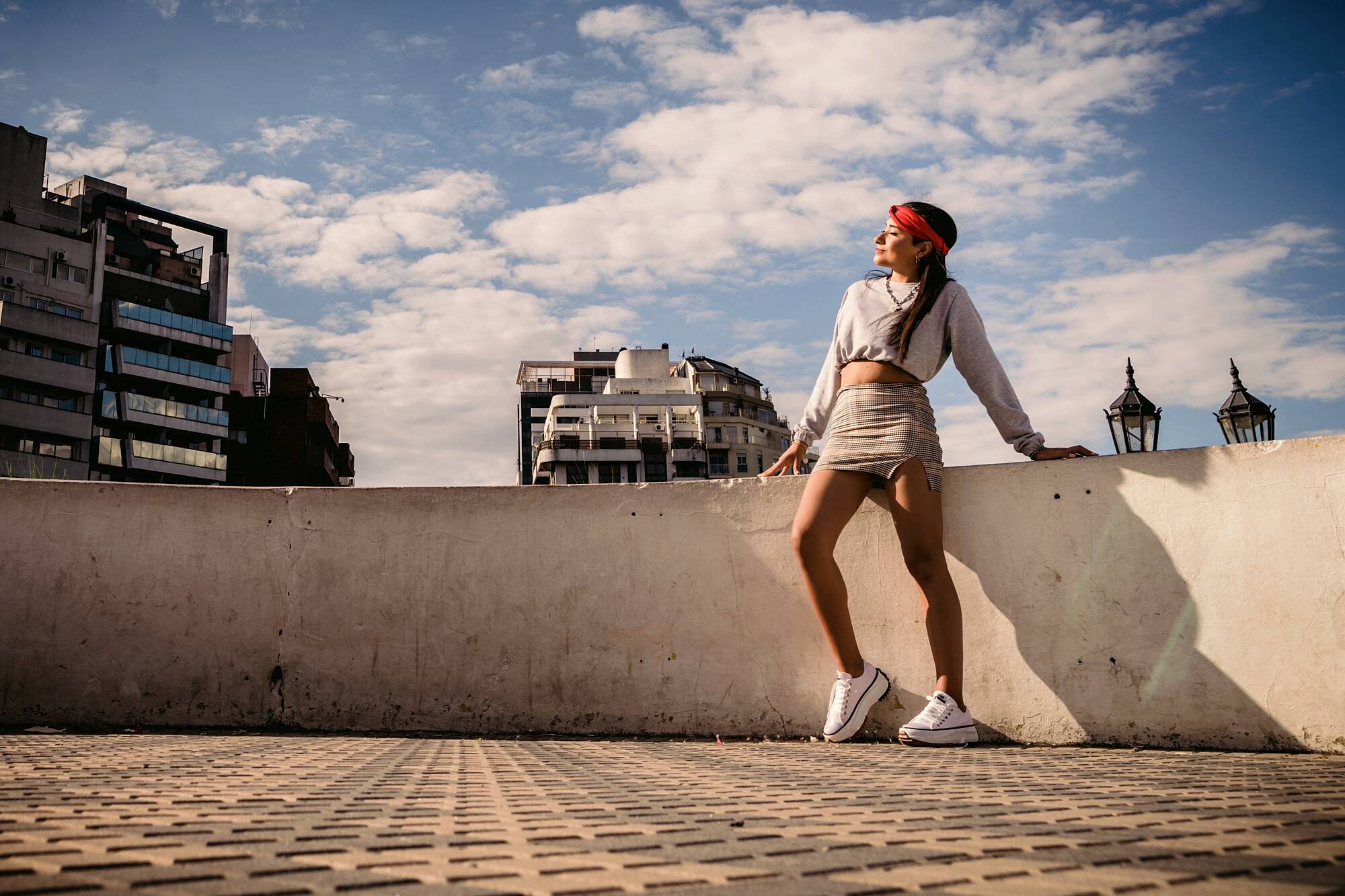 016-book-15-stefani-a-maldonado-sesio-n-de-fotos-urbana-co-rdoba-rueda-eiffel-fotos-en-bar-el-mezon-y-solutto-bar-134298