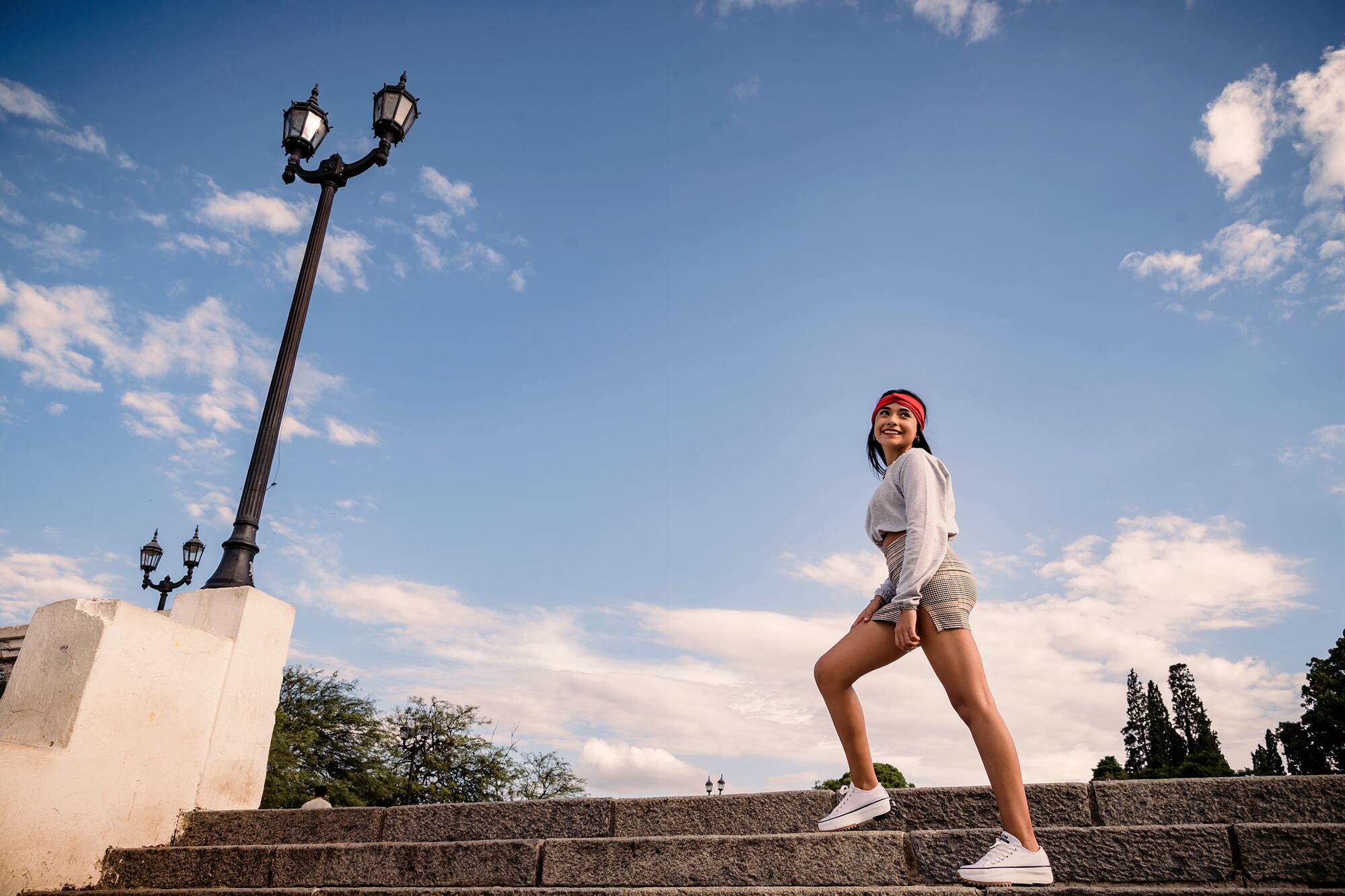 033-book-15-stefani-a-maldonado-sesio-n-de-fotos-urbana-co-rdoba-rueda-eiffel-fotos-en-bar-el-mezon-y-solutto-bar-134298