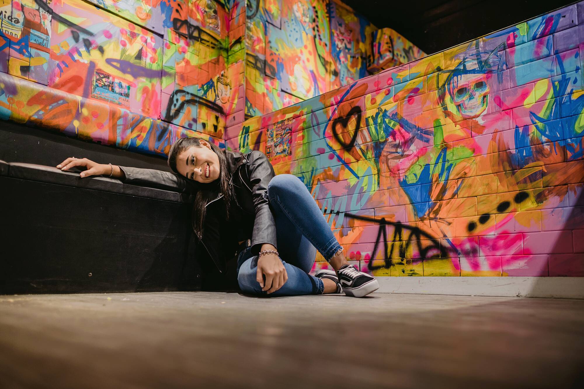 063-book-15-stefani-a-maldonado-sesio-n-de-fotos-urbana-co-rdoba-rueda-eiffel-fotos-en-bar-el-mezon-y-solutto-bar-134298