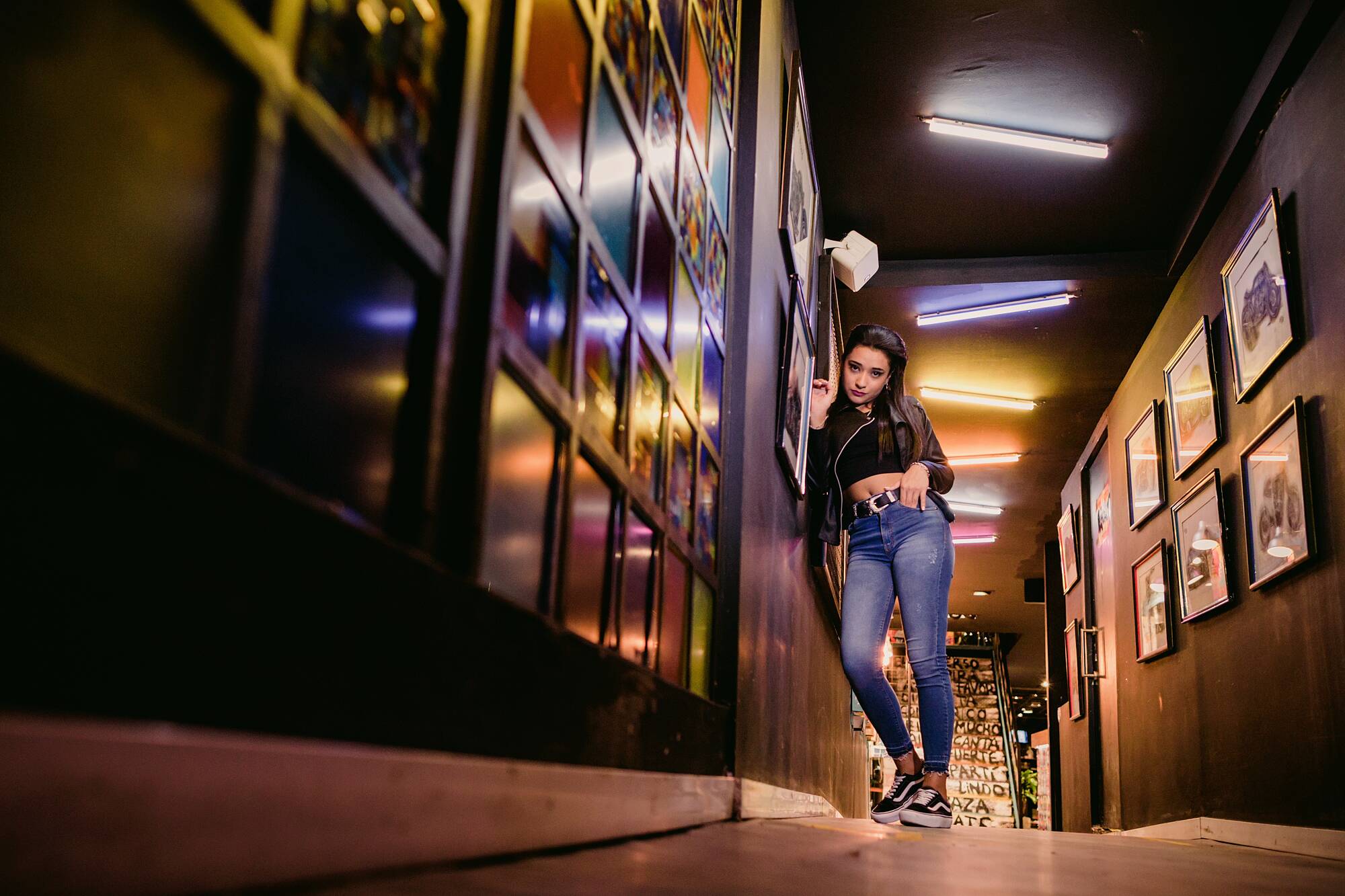 080-book-15-stefani-a-maldonado-sesio-n-de-fotos-urbana-co-rdoba-rueda-eiffel-fotos-en-bar-el-mezon-y-solutto-bar-134298