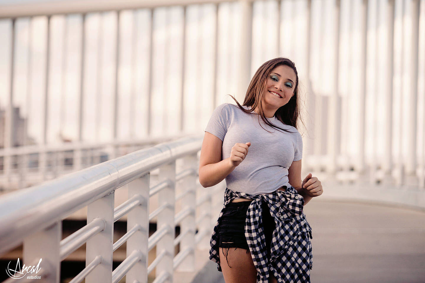 031-mile-nieto-book-de-quincean-era-en-puente-costanera-de-co-rdoba-gobernador-mestre-arte-urbano-murales-fotos-en-brindisi-cocktail-bar-134542