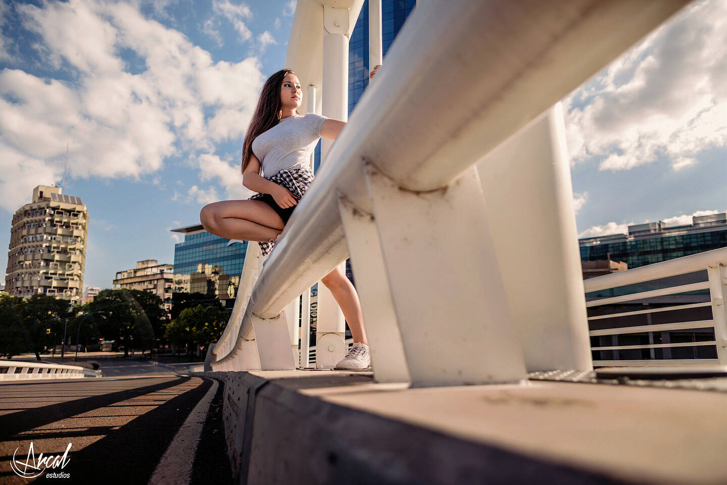 039-mile-nieto-book-de-quincean-era-en-puente-costanera-de-co-rdoba-gobernador-mestre-arte-urbano-murales-fotos-en-brindisi-cocktail-bar-134542