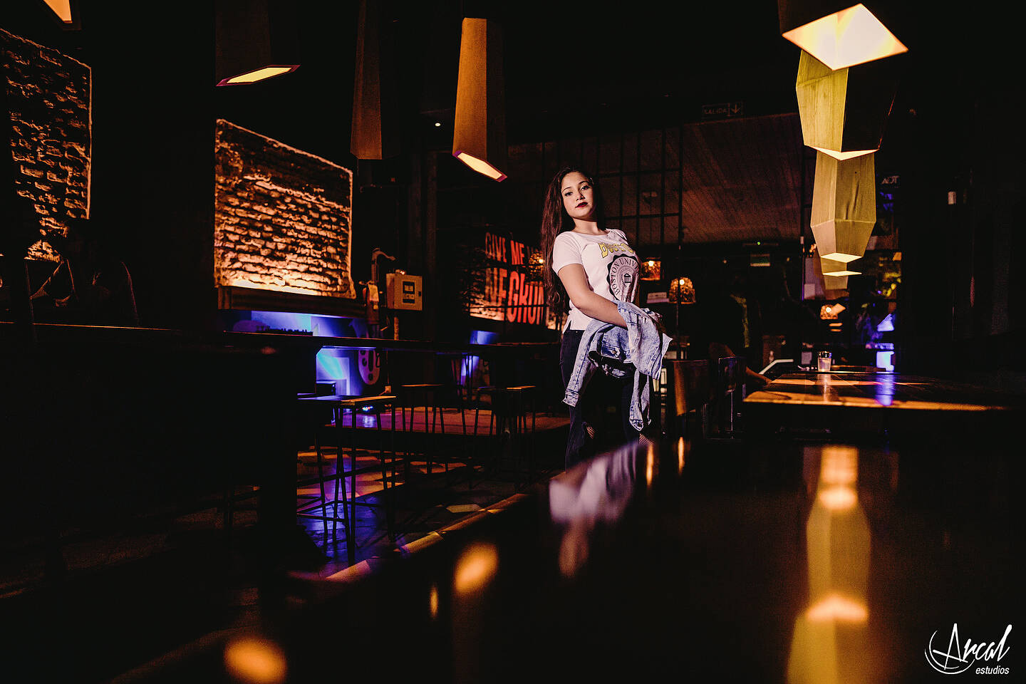 097-mile-nieto-book-de-quincean-era-en-puente-costanera-de-co-rdoba-gobernador-mestre-arte-urbano-murales-fotos-en-brindisi-cocktail-bar-a-134542